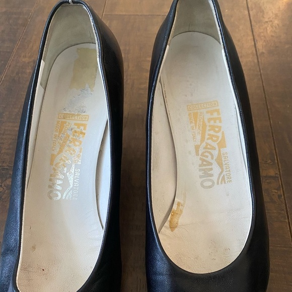 Salvador Ferragamo Black kitten heels - Picture 12 of 13